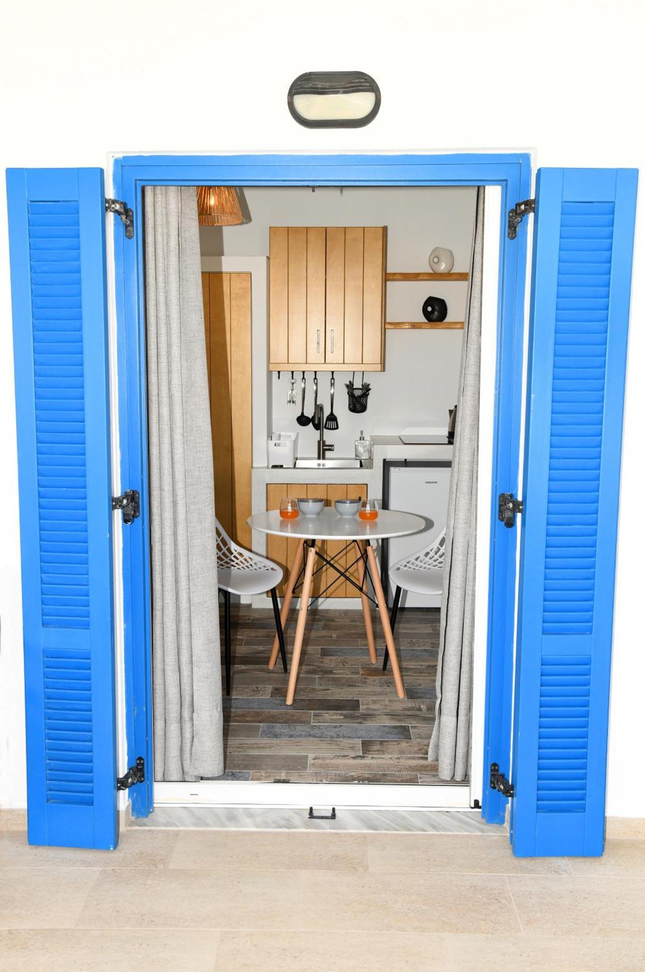 Petite Studios Batsi Bací Kültér fotó